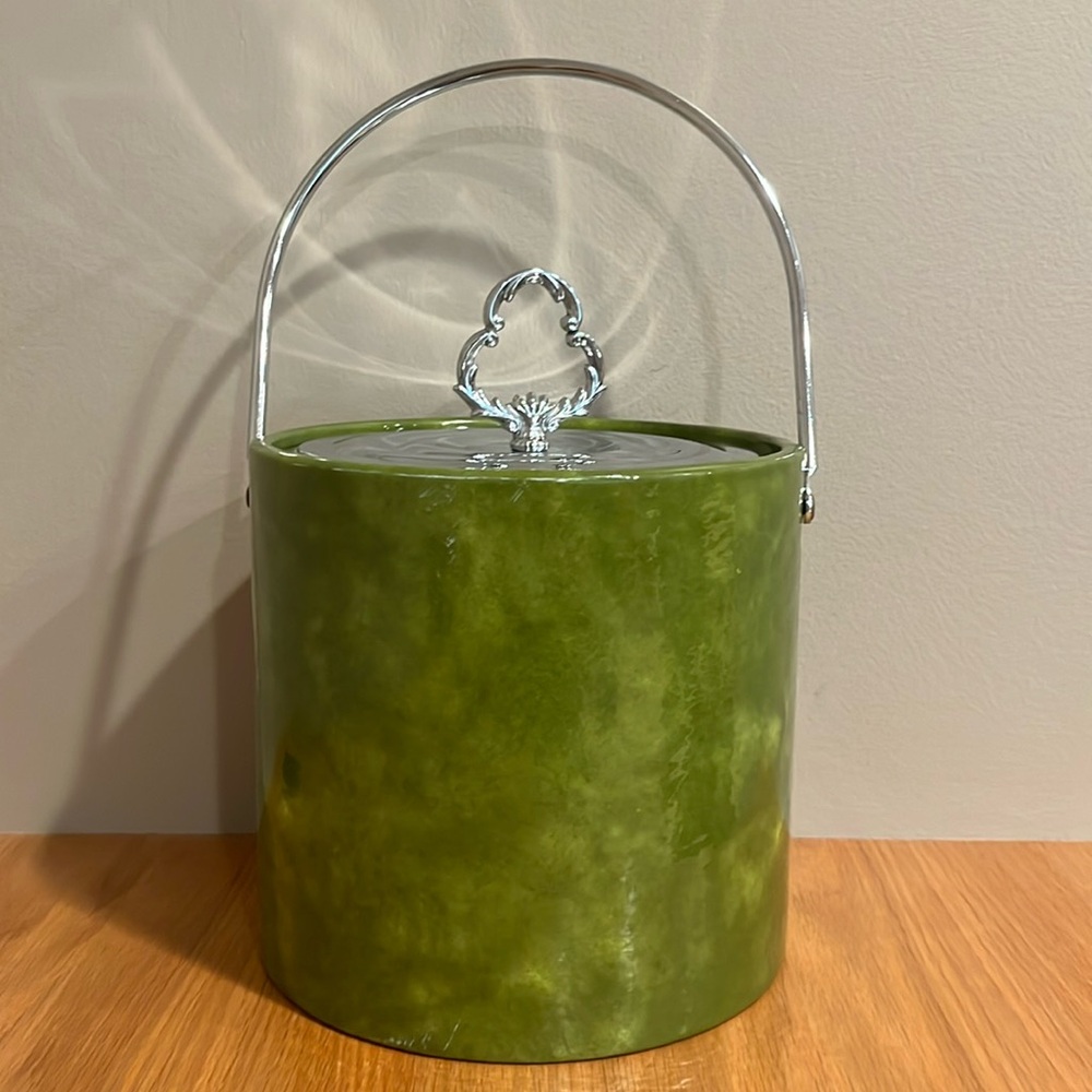 VTG MCM Irvinware Olive Avocado Green Vinyl Ice Bucket w/Chrome Lid